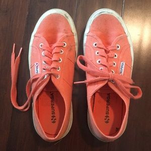 Orange supergas